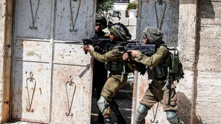 Serdadu Zionis Menyerbu Desa Ein Qiniya