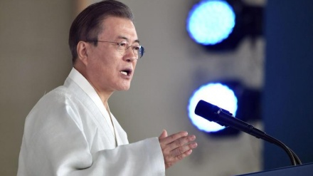 韩国总统呼吁与日本就解决冲突进行谈判