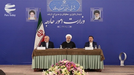Rohani: Sanciones han convertido a Zarif y CGRI más populares+Fotos