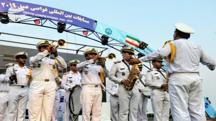 Perwira Militer Dunia Ikuti Perlombaan Menyelam di Iran