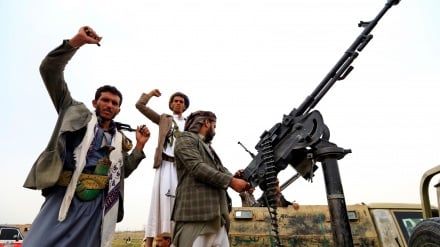 Jemenasit konfiskojnë dy anije luftarake të sauditëve