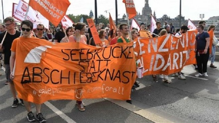 Thousands hold ant-racism demo in Germany's Dresden