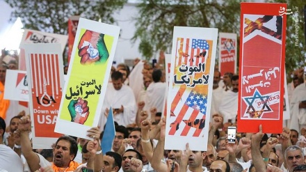 برگزاری مراسم برائت از مشرکین در صحرای عرفات