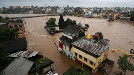 印度的洪水已造成16人死亡，数万人流离失所