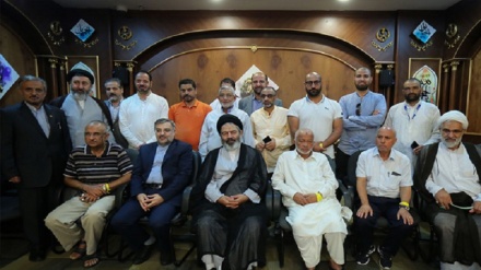دیدار جمعی از شیعیان کشمیر با سرپرست حجاج ایرانی در مکه مکرمه