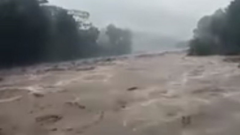 Indonesia, 18 morti per le inondazioni