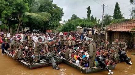 印度洪水至今造成100人死亡