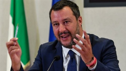 Italy's deputy PM pulls plug on government, calls for elections