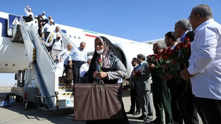 Kloter Pertama Jemaah Haji Iran Tiba di Isfahan (2)