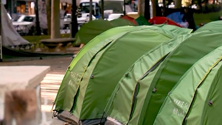 スペインで、ホームレスによる抗議集会（動画）