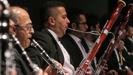 Philharmonie-Orchester Teheran  - Aufführung im Milad-Turm