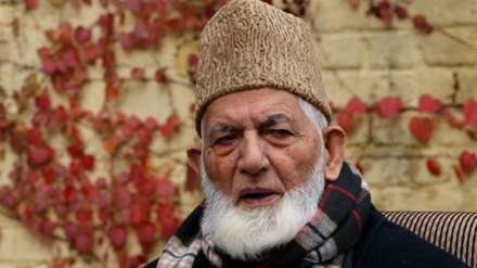 Kashmiri leader calls for peaceful protests, blasts information blockade