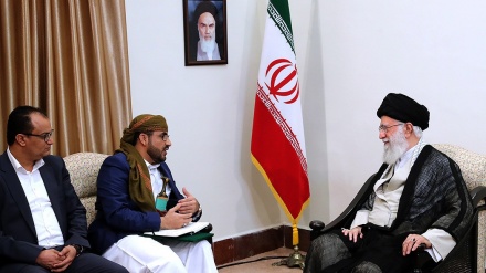 رهبر  انقلاب: باید با قدرت در مقابل توطئه سعودی‌ها و اماراتی‌ها برای تجزیه یمن ایستاد