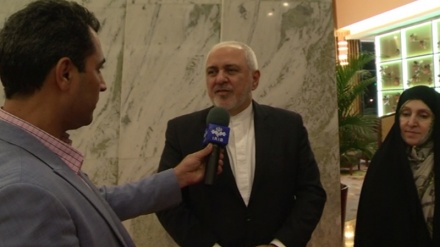 Zarif: Dalam Waktu Dekat PM Malaysia akan ke Iran