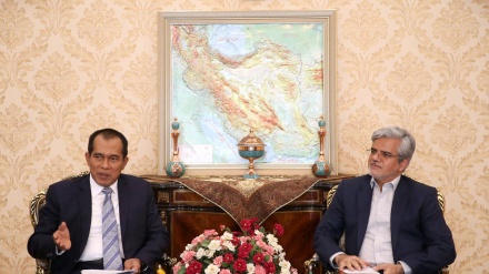 Galeri Foto Kunker Komisi I DPR RI ke Iran (2)