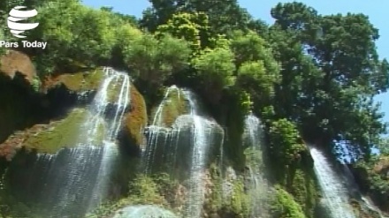 Mengunjungi Air Terjun Bisheh
