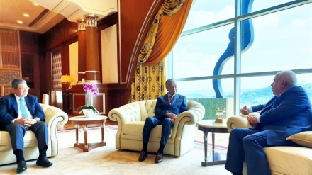 זריף: הדיונים עם רה