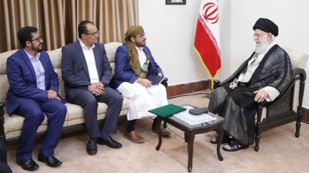 伊斯兰革命领袖：我们必须强烈反对沙特阿拉伯和阿联酋分裂也门的阴谋