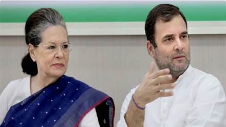 রাহুল ফিরতে চান না, সোনিয়াই কংগ্রেসের অন্তর্বর্তী সভাপতি