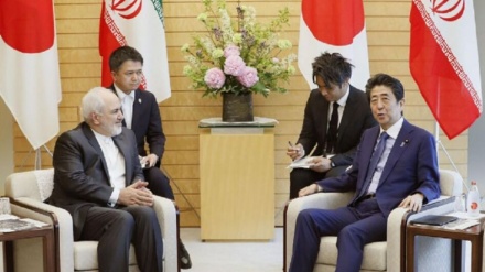 Se reúnen Zarif y premier japonés