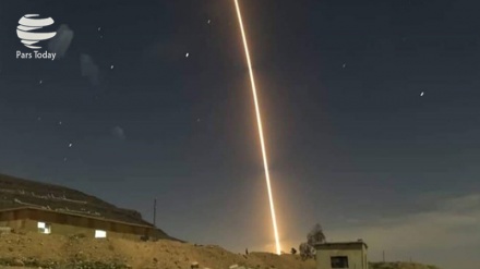 Defensa antiaérea de Siria intercepta “misiles enemigos” en Hama