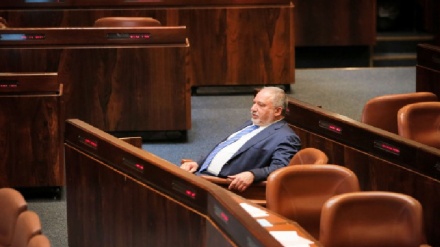 ליברמן: תומך בזכויות להט