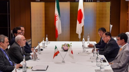 イラン外相が、河野外相と会談