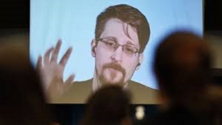 Usa fanno causa civile a Snowden