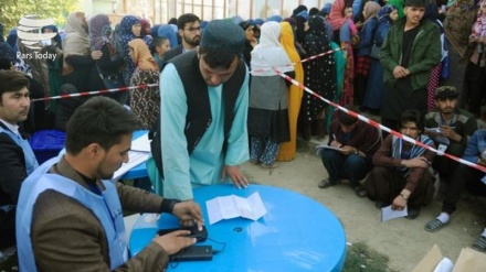 د افغانستان په انتخاباتي اهدافو باندې شویو بریدونو کښې ګڼ کسان مړه او ژوبل شوې دي