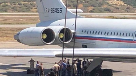 Pakar Militer Rusia Mulai Berdatangan di Venezuela