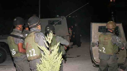 パレスチナ・ヨルダン川西岸で、パレスチナ人数十人が拘束