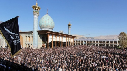 Organizohet ceremonia e namazit të drekës së Ashurasë në të gjithë Iranin