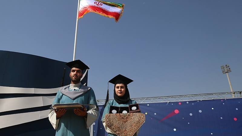 Penyambutan Mahasiswa Baru Universitas Tehran.