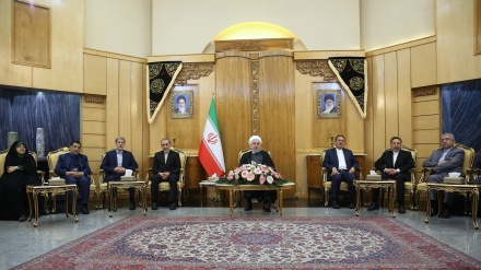 イラン大統領、「地域の問題は対話によって解決されるべき」