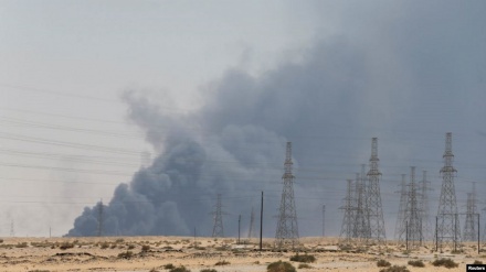 視点；無人機により火炎地獄となったサウジアラビア（日本語のナレーション付）