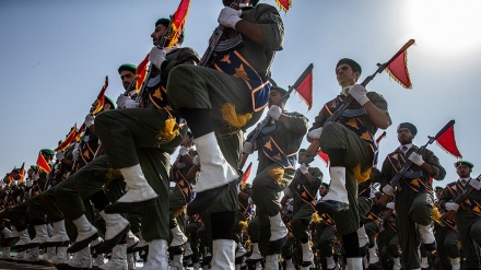 Iran : des défilés militaires pour le coup d'envoi de la «Semaine de la défense sacrée»