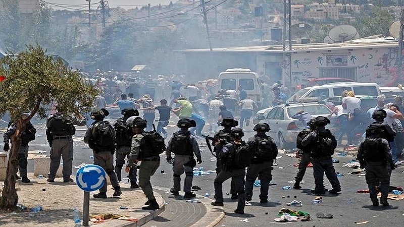 زخمی شدن دهها فلسطینی در یورش نظامیان صهیونیست به شهر رام الله 