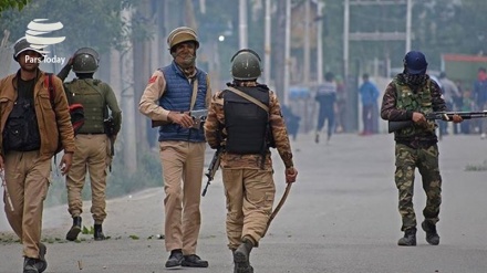 Kashmir, granate su un ufficio del governo indiano: vittime