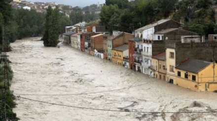 Alluvione Spagna, 5 morti e migliaia di evacuati