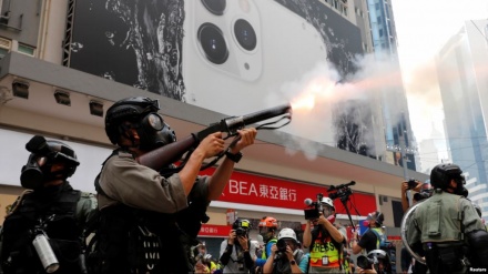 香港で、反政府デモが継続
