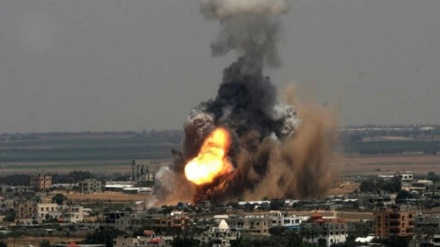 イスラエル軍の無人機がガザを爆撃