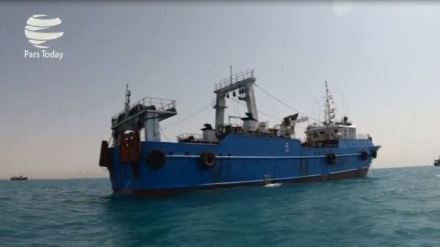 Penangkapan Kapal Pukat di Iran Selatan