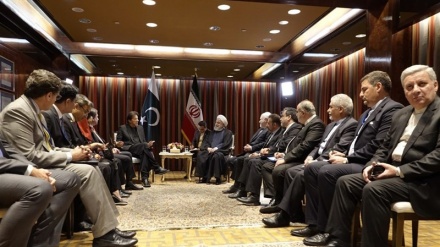 鲁哈尼在与伊姆兰·汗的会晤：德黑兰决心与伊斯兰堡继续保持良好和建设性的关系