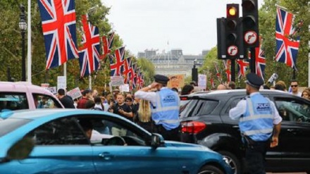 Brexit: Labour punta a rinvio uscita