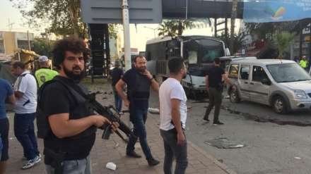 Adana'da çevik kuvvet otobüsüne bombalı saldırı