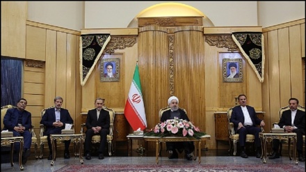 رئیس جمهوری ایران:مسائل منطقه باید از طریق گفت و گو حل وفصل شود