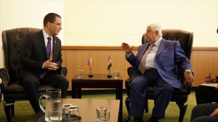 Venezuela y Siria, víctimas de ataques de EEUU, refuerzan lazos