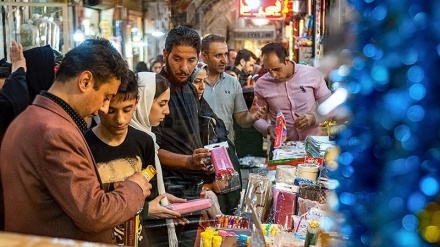 Jelang Masuk Sekolah, Toko Alat Tulis Diserbu Pembeli (1)