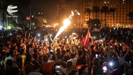 मिस्र में फिर क्रांति की बयार, सेना की कड़ी चेतावनी के बावजूद रात भर राष्ट्रपति सीसी के ख़िलाफ़ प्रदर्शन