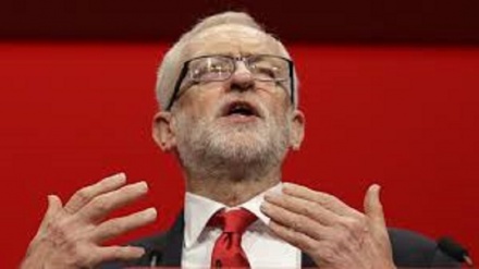 Corbyn: «Johnson disprezza il Parlamento»